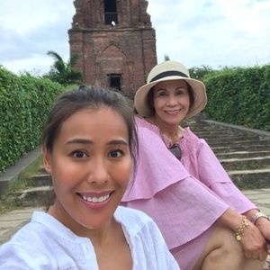 Meet your Posher, April